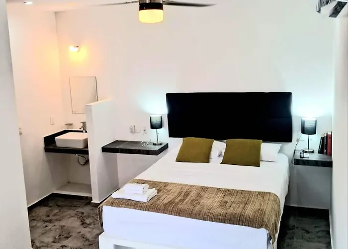 Boutique Studio Wbalcony #4- Isla Mujeres