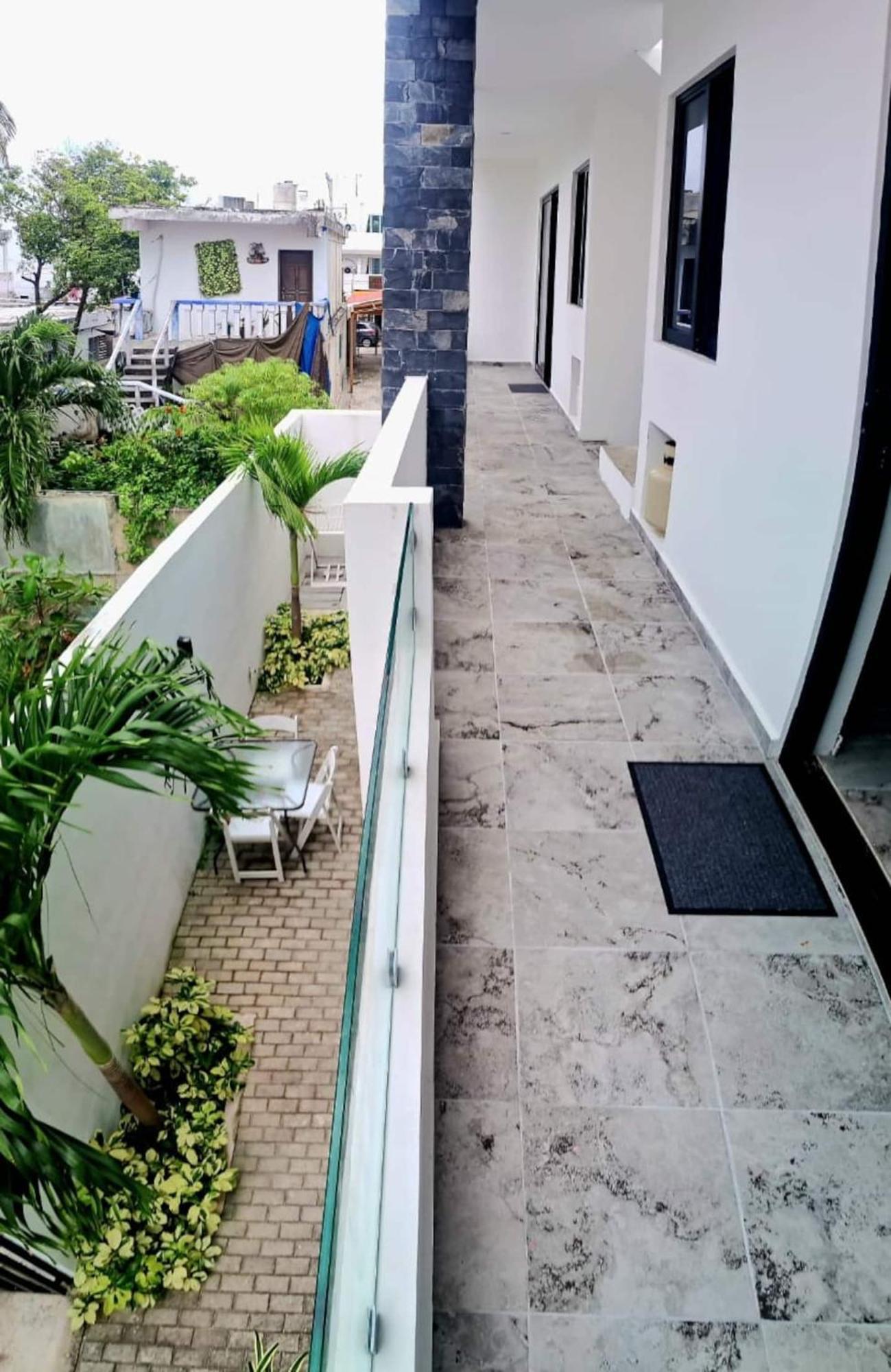 Boutique Studio Wbalcony #4- Isla Mujeres Apartment *